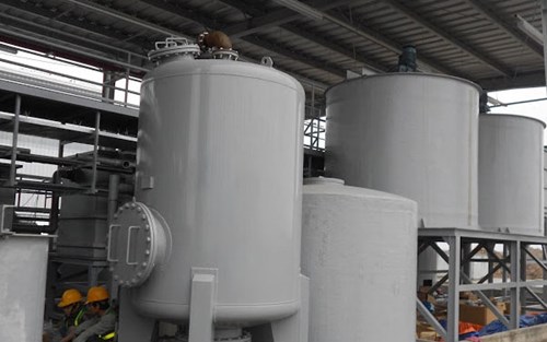 Nhờ đặc tính chống ăn mòn, chịu nhiệt mà nhựa composite được ứng dụng trong sản xuất động cơ