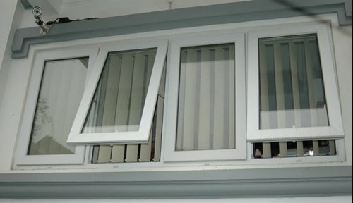Mẫu cửa sổ mở hất nhôm Xingfa màu trắng cao cấp, chính hãng