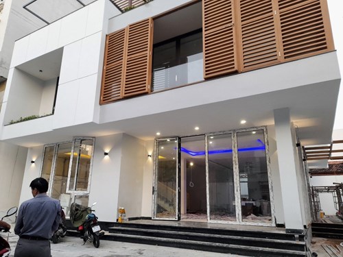 Thi công cửa nhôm Xingfa thực tế