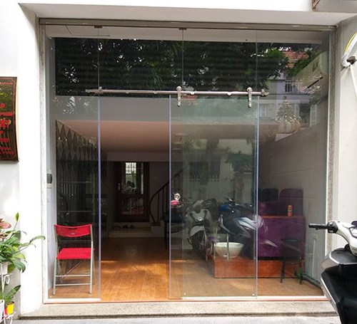 Mẫu cửa kính mở lùa mặt tiền