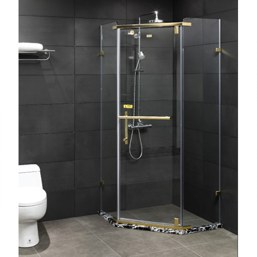 Không gian phòng tắm rộng rãi với thiết kế 1 vách ngăn kính cường lực cửa lùa đặc trưng
