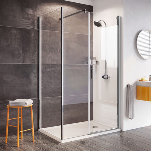 Nổi bật với thiết kế vách kính cường lực nhà tắm tận dụng 2 mặt tường