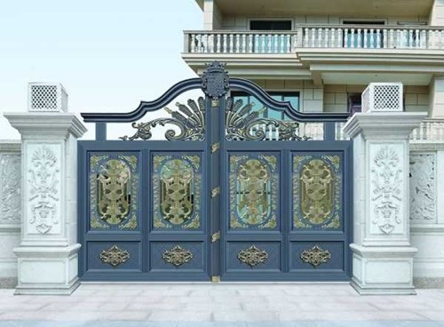 Mẫu cổng cánh hoa văn cổ điển cho biệt thự