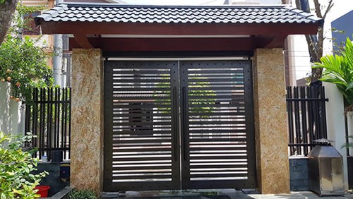Thiết kế mẫu cửa cổng phù hợp cho kiến trúc nhà ống