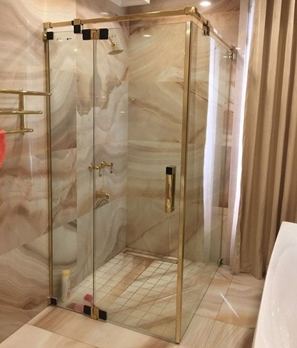Mẫu vách tắm kính đẹp sử dụng cho phòng tắm có diện tích nhỏ