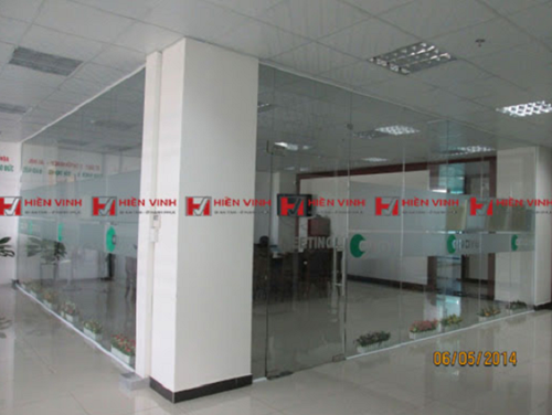 Vách kính cường lực mang đến không gian có tính thẩm mỹ cao