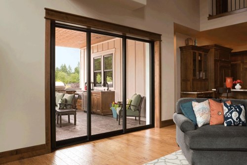 Vách kính nhôm cố định có giá thành phù hợp và đa dạng nên khách hàng dễ lựa chọn