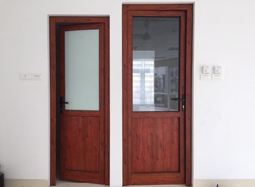 Mẫu cửa nhôm Xingfa vân gỗ độc đáo