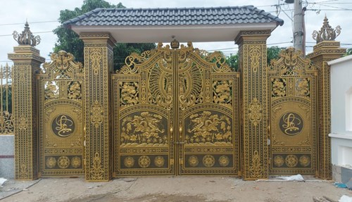 Cổng Song long Rồng mang nét đẹp hoài cổ cho căn nhà