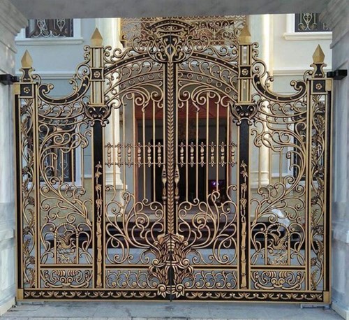 Cổng mẫu bông hòa giúp ngôi nhà thêm phần thơ mộng và tinh tế